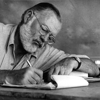 Copertina Ernest Hemingway, l'eredità di uno scrittore