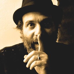 Il Teatro Di Radio3 Tutto Esaurito La Sorella Di Gesu Cristo Rai Radio 3 Raiplay Radio