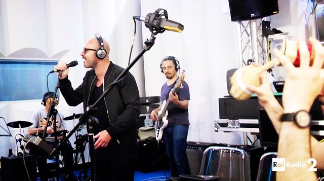 Almamegretta - Nun Te Scurdà (Live @ Musical Box Radio2)