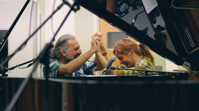 Valentina Cenni e Stefano Bollani presentano "Evviva!"